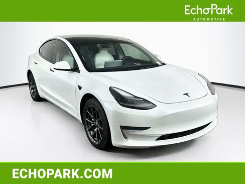 Used 2021 Tesla Model 3 Standard Range Plus RWD image 1