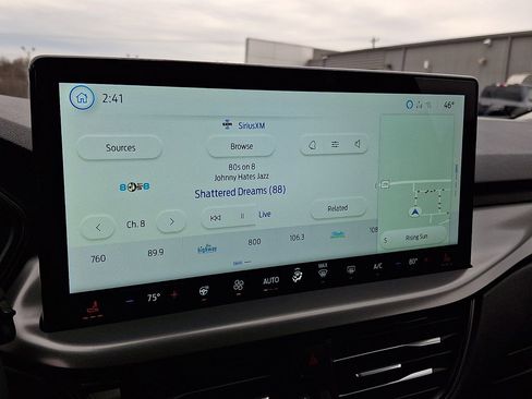 Used 2025 Ford Escape SE image 18