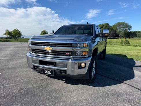 Used 2015 Chevrolet Silverado 3500 LTZ w/ Duramax Plus Package AWD/4WD image 3