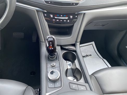 Used 2022 Cadillac XT5 Premium Luxury image 24