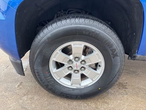 Used 2018 GMC Canyon 2WD Crew Cab w/ Convenience Package image 11