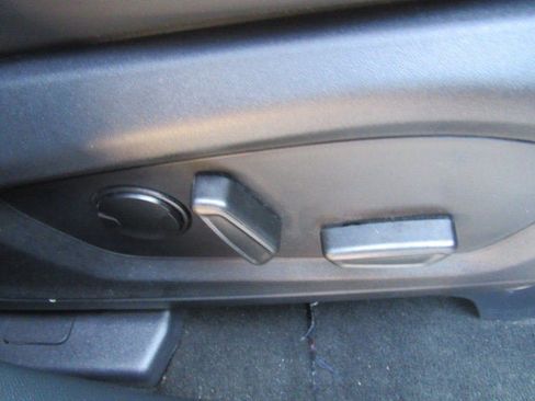 Used 2025 Ford Explorer ST-Line AWD/4WD image 33
