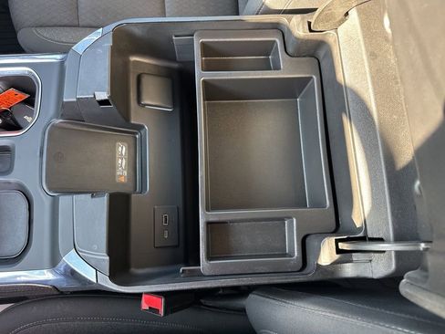 Used 2022 Chevrolet Silverado 1500 LT w/ Z71 Off-Road Package image 30