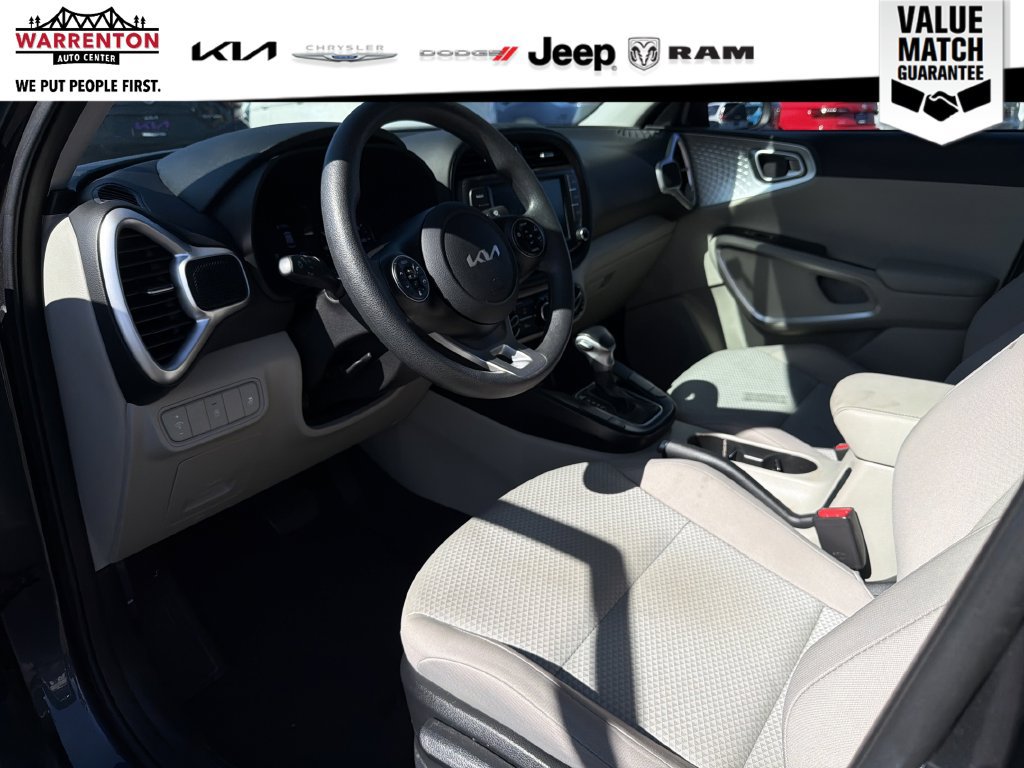 Used 2022 Kia Soul LX FWD image 11