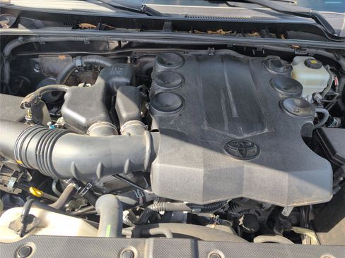 Used 2020 Toyota 4Runner Limited image 10