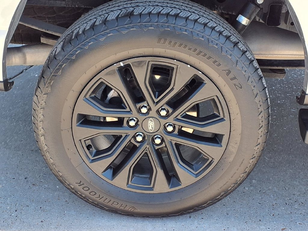 Used 2025 Ford F150 Lariat w/ Equipment Group 502A High AWD/4WD image 10