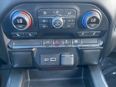 Used 2022 Chevrolet Silverado 1500 RST AWD/4WD image 25