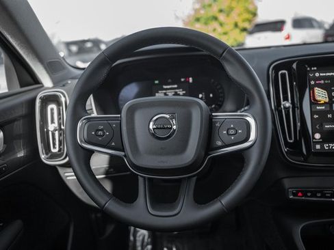 New 2026 Volvo XC40 B5 Plus w/ Protection Package Premier image 32