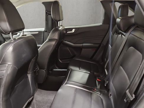 Certified 2025 Ford Escape Platinum AWD/4WD image 23