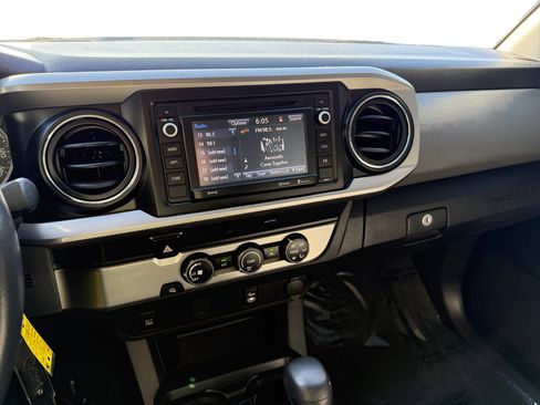 Used 2019 Toyota Tacoma SR5 image 12