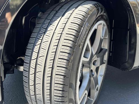 Used 2023 Maserati Levante Modena AWD/4WD image 14