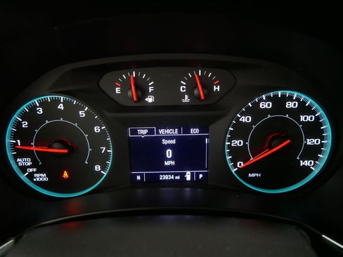 Used 2023 Chevrolet Equinox LS w/ Driver Confidence II Package AWD/4WD image 21