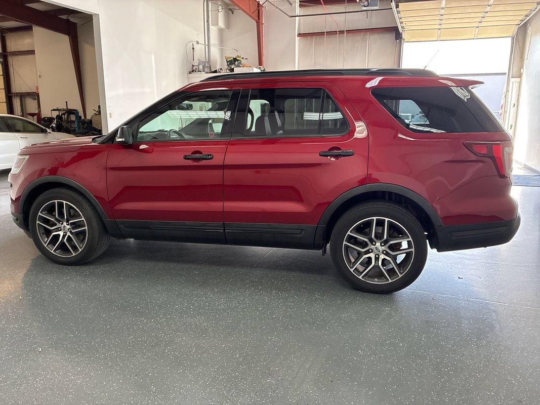 Used 2018 Ford Explorer Sport AWD/4WD image 7
