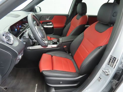 Certified 2022 Mercedes-Benz GLB 250 image 19