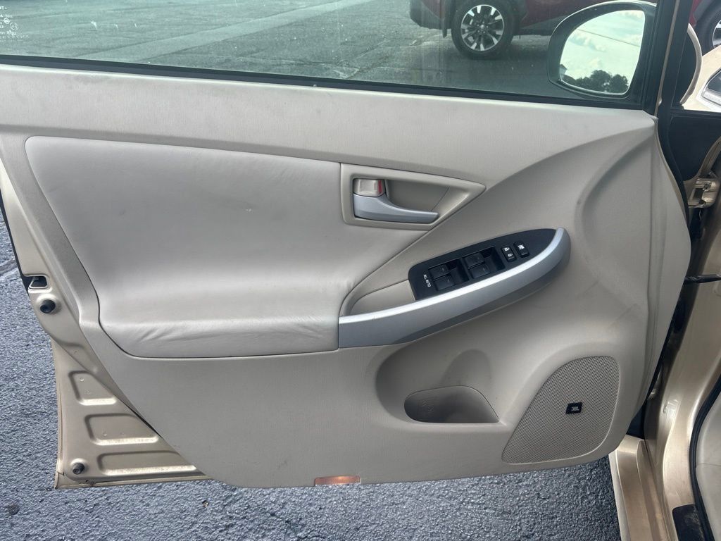Used 2011 Toyota Prius Four w/ Navigation Pkg FWD image 6