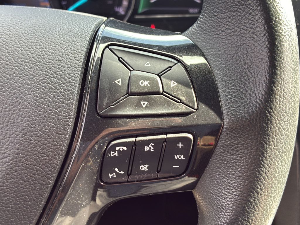 Used 2017 Ford Explorer XLT w/ Equipment Group 202A FWD image 37