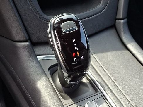 Used 2025 Cadillac XT5 Luxury w/ LPO, Floor Liner Package AWD/4WD image 13