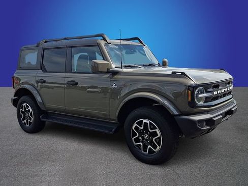 Used 2026 Ford Bronco Outer Banks AWD/4WD image 3