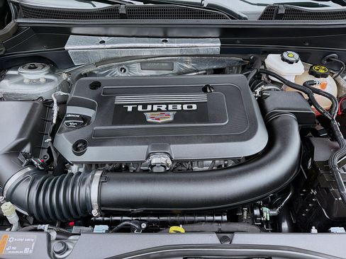 Used 2023 Cadillac XT4 Premium Luxury FWD image 30