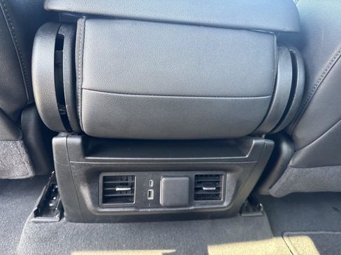 Used 2025 GMC Sierra 1500 SLT RWD image 26