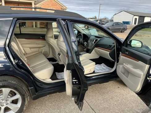 Used 2014 Subaru Outback 2.5i Limited w/ Moonroof Package image 17