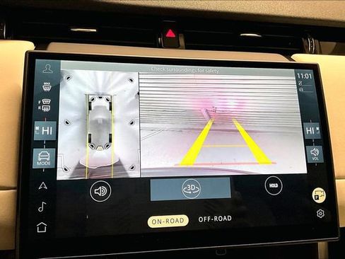 Certified 2025 Land Rover Discovery Sport S image 23