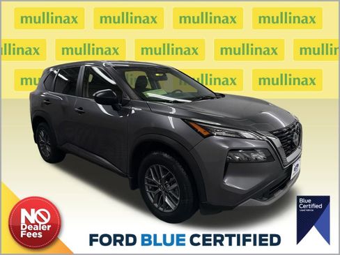 Used 2023 Nissan Rogue S image 1