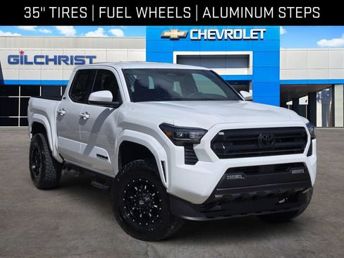 Used 2025 Toyota Tacoma SR5 AWD/4WD image 1
