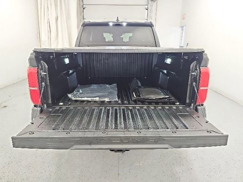 Certified 2025 Toyota Tacoma TRD Off-Road AWD/4WD image 30