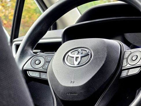 Used 2023 Toyota Corolla LE image 13