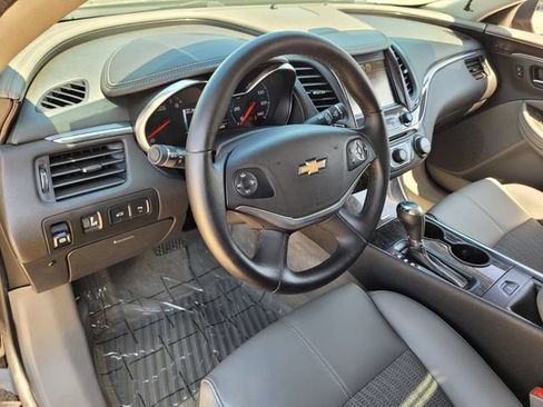 Used 2014 Chevrolet Impala LT w/ Convenience Package FWD image 25