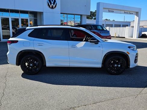 New 2026 Volkswagen Tiguan SE R-Line image 15