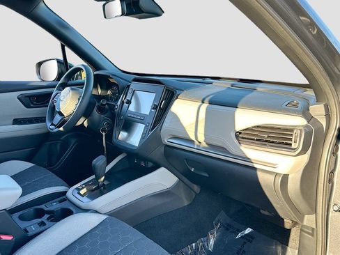 Certified 2025 Subaru Forester AWD/4WD image 26