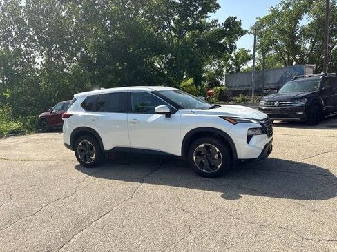 Certified 2024 Nissan Rogue SV AWD/4WD image 1