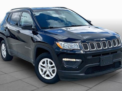 Used 2017 Jeep Compass Sport w/ Tech Group FWD image 2