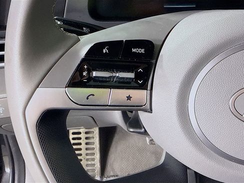 Certified 2025 Hyundai Elantra Sport w/ Cargo Package image 20