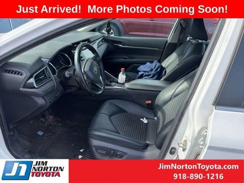 Used 2019 Toyota Camry SE image 10
