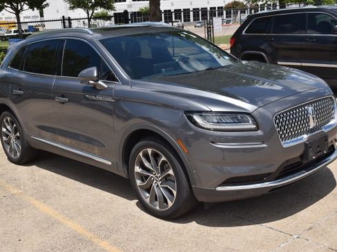 Used 2023 Lincoln Nautilus Reserve FWD image 4