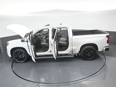 Used 2025 Chevrolet Silverado 1500 High Country w/ Technology Package image 80