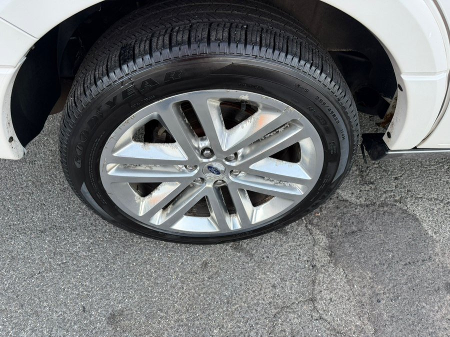 Used 2016 Ford Expedition Platinum AWD/4WD image 13