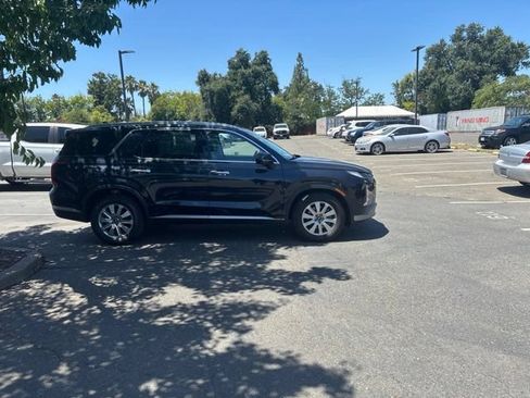 Used 2024 Hyundai Palisade SEL FWD image 4