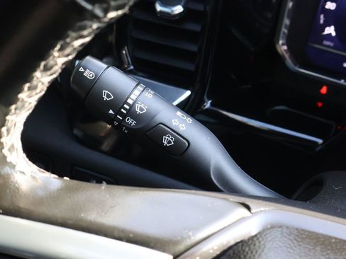 Used 2024 Chevrolet Silverado 2500 LT w/ Convenience Package image 23