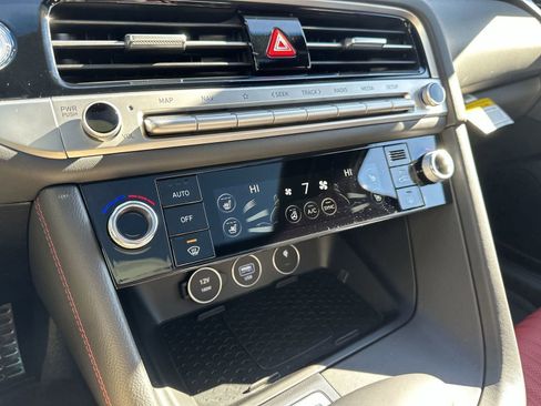 Used 2025 Genesis G70 2.5T w/ Sport Prestige Package image 25