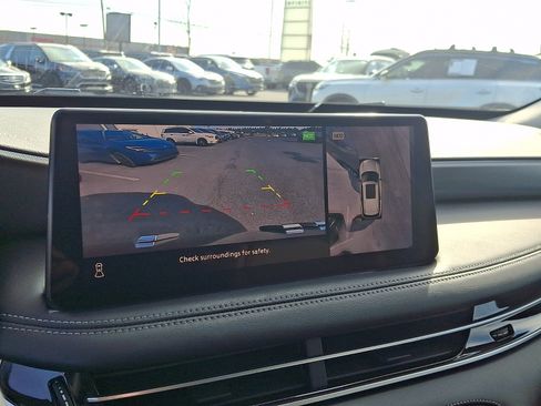 Certified 2025 INFINITI QX60 Luxe image 18