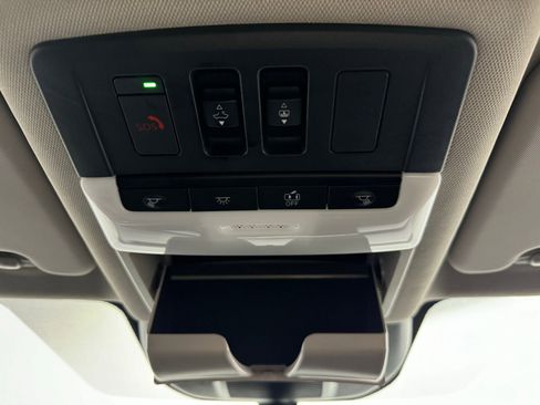 Used 2024 Nissan Rogue Platinum w/ Platinum Premium Package image 22