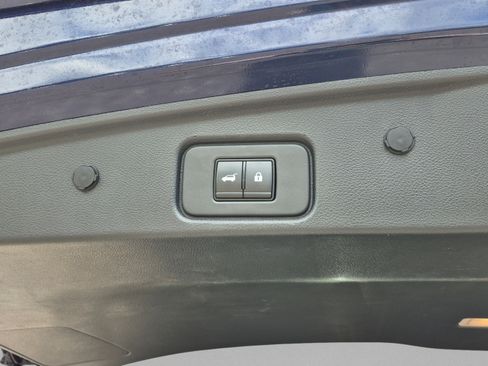 Certified 2023 Nissan Pathfinder SL AWD/4WD image 12