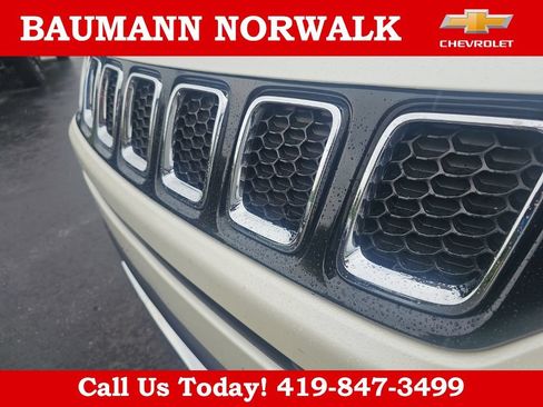 Used 2019 Jeep Compass Limited AWD/4WD image 17