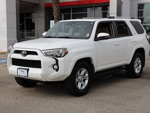 Certified 2019 Toyota 4Runner SR5 Premium image 3