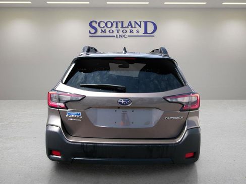 Used 2024 Subaru Outback Premium image 7