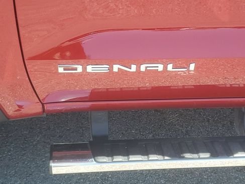 Used 2024 GMC Canyon Denali AWD/4WD image 29